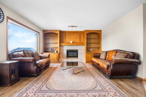 220 Edgeridge Gardens Nw, Calgary, AB 