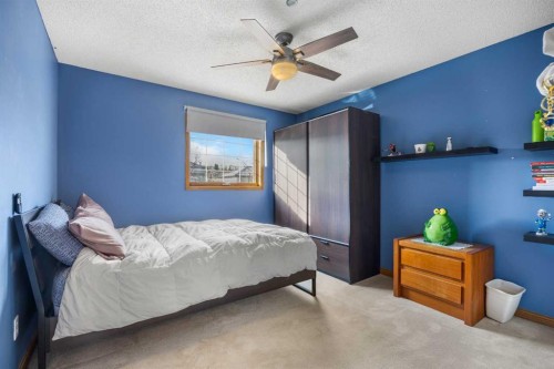 220 Edgeridge Gardens Nw, Calgary, AB 