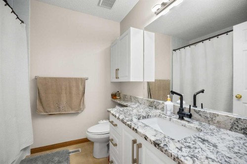 220 Edgeridge Gardens Nw, Calgary, AB 