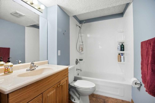 220 Edgeridge Gardens Nw, Calgary, AB 