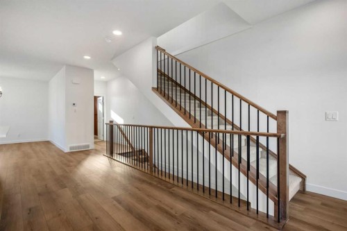 8341 8 Avenue Sw, Calgary, AB - Indoor Photo Showing Other Room