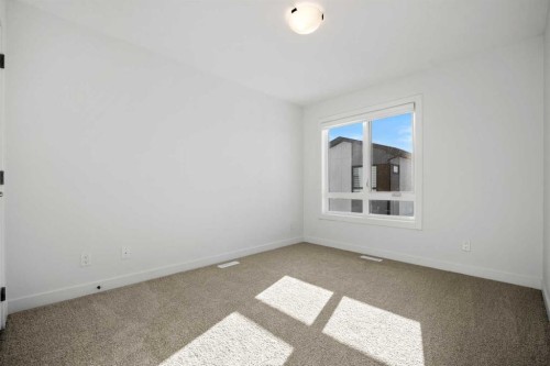 8341 8 Avenue Sw, Calgary, AB - Indoor Photo Showing Other Room
