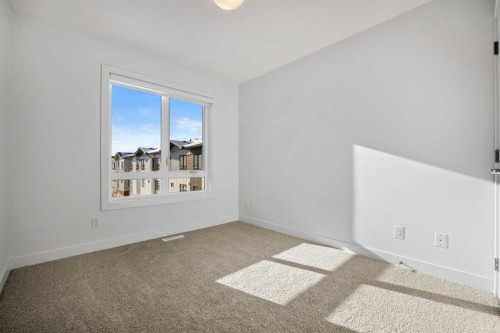 8341 8 Avenue Sw, Calgary, AB - Indoor Photo Showing Other Room