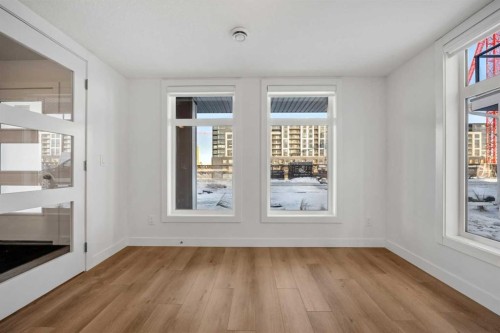8341 8 Avenue Sw, Calgary, AB - Indoor Photo Showing Other Room