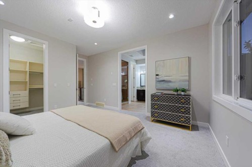 462 23 Avenue Nw, Calgary, AB - Indoor Photo Showing Bedroom
