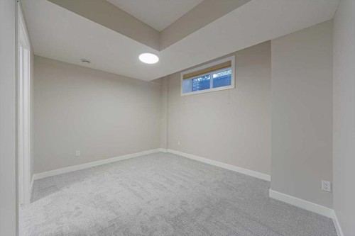 462 23 Avenue Nw, Calgary, AB - Indoor