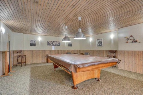 105-2425 90 Avenue Sw, Calgary, AB - Indoor Photo Showing Other Room