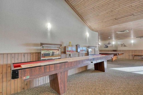 105-2425 90 Avenue Sw, Calgary, AB - Indoor Photo Showing Other Room