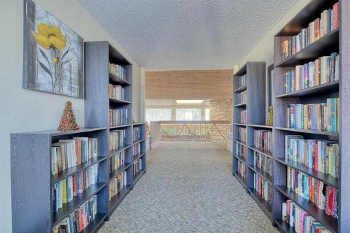 105-2425 90 Avenue Sw, Calgary, AB - Indoor