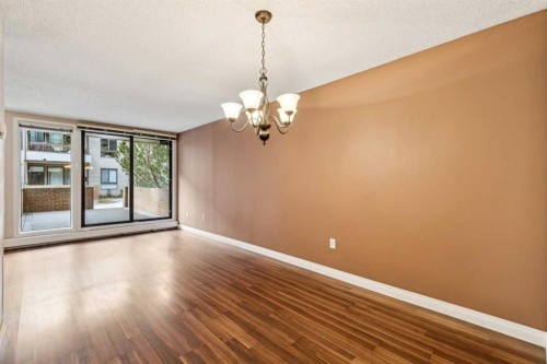 105-2425 90 Avenue Sw, Calgary, AB - Indoor Photo Showing Other Room