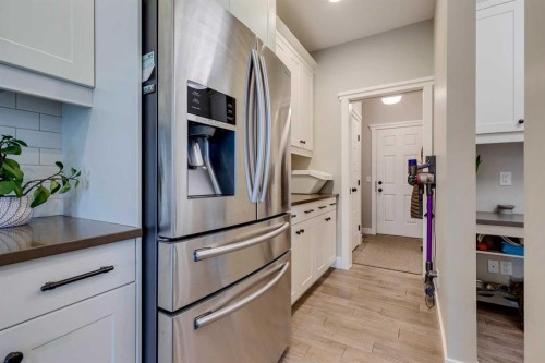 75 Masters Rise Se, Calgary, AB - Indoor Photo Showing Kitchen