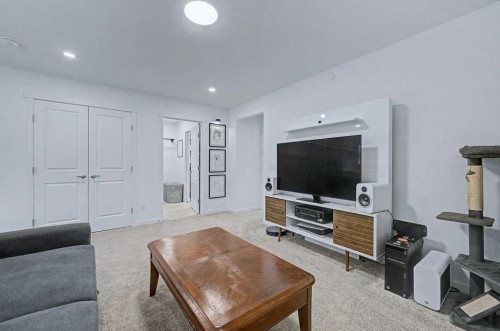 250 Hotchkiss Common Se, Calgary, AB - Indoor Photo Showing Living Room