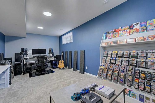 250 Hotchkiss Common Se, Calgary, AB - Indoor
