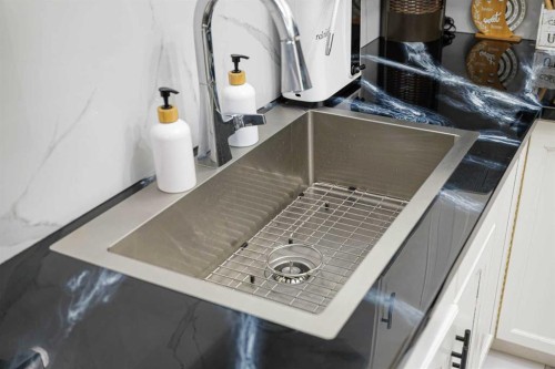 13 Mt. Aberdeen Manor Se, Calgary, AB - Indoor Photo Showing Other Room