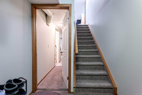 13 Mt. Aberdeen Manor Se, Calgary, AB - Indoor Photo Showing Other Room