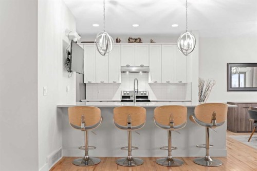 115 Mahogany Way Se, Calgary, AB - Indoor Photo Showing Kitchen