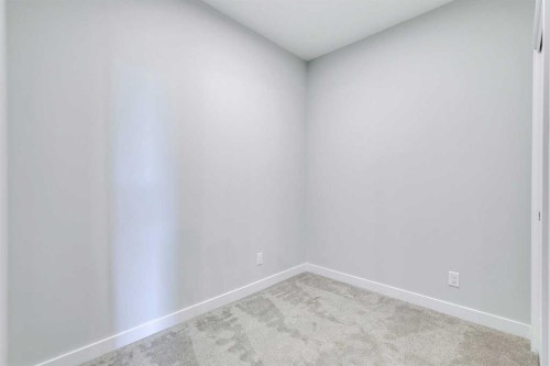 408-660 Shawnee Square Sw, Calgary, AB - Indoor Photo Showing Other Room