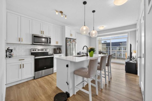 402-500 Auburn Meadows Common Se, Calgary, AB - Indoor Photo Showing Kitchen With Stainless Steel Kitchen With Upgraded Kitchen