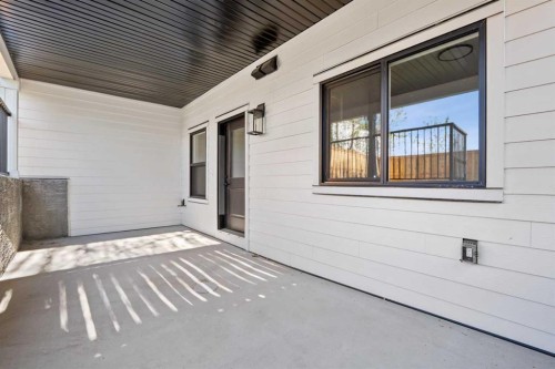 422 36 Avenue Nw, Calgary, AB - Outdoor With Exterior