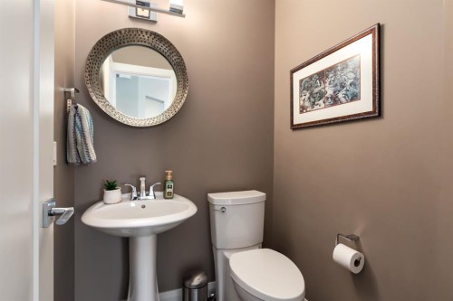 178 Mt Douglas Circle Se, Calgary, AB - Indoor Photo Showing Bathroom