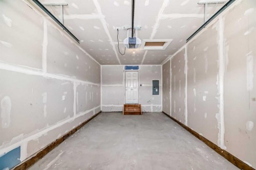 74-351 Monteith Drive Se, High River, AB - Indoor Photo Showing Other Room