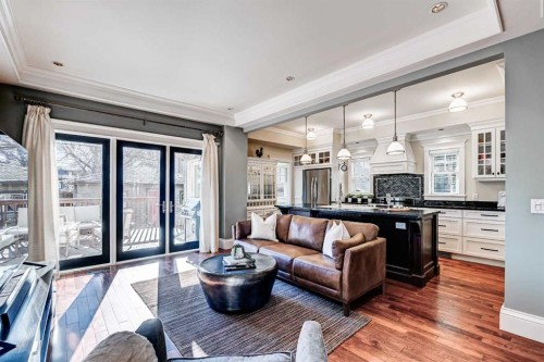 1707 Bowness Road Nw, Calgary, AB - Indoor