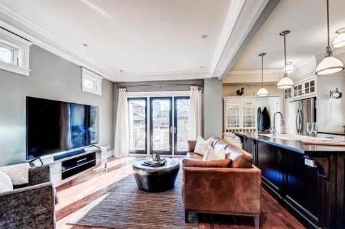 1707 Bowness Road Nw, Calgary, AB - Indoor