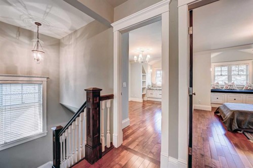 1707 Bowness Road Nw, Calgary, AB - Indoor Photo Showing Other Room