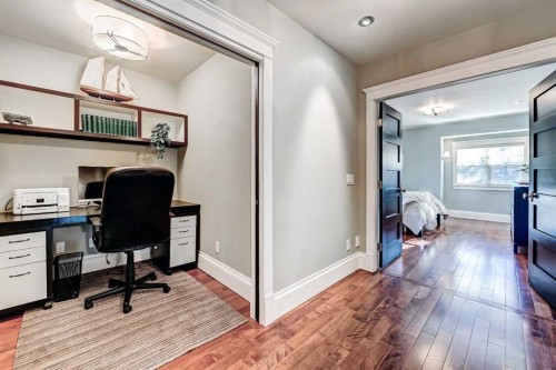 1707 Bowness Road Nw, Calgary, AB - Indoor Photo Showing Office