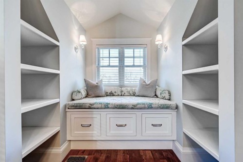 1707 Bowness Road Nw, Calgary, AB - Indoor