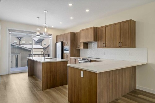 1308 South Point Parade Sw, Airdrie, AB - Indoor Photo Showing Kitchen