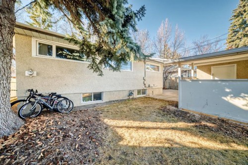 28 Winslow Crescent Sw, Calgary, AB - Outdoor
