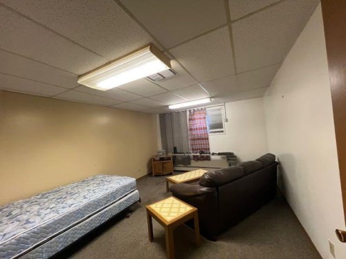 1009 1 Avenue, Wainwright, AB 