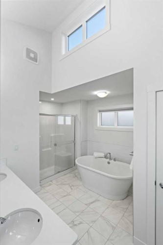 178 Sage Bluff Drive Nw, Calgary, AB - Indoor Photo Showing Bathroom