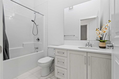 178 Sage Bluff Drive Nw, Calgary, AB - Indoor Photo Showing Bathroom