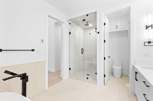 520 34A Street Nw, Calgary, AB - Indoor