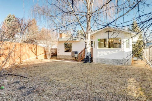 3394 Breton Close Nw, Calgary, AB - Outdoor