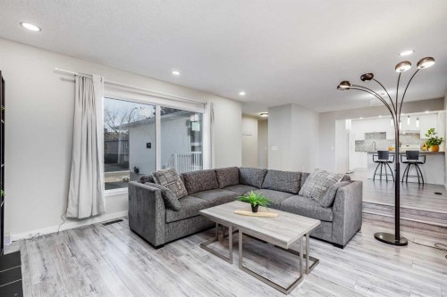 3394 Breton Close Nw, Calgary, AB - Indoor Photo Showing Living Room