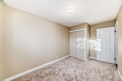 1013 Marcombe Crescent Ne, Calgary, AB - Indoor Photo Showing Other Room