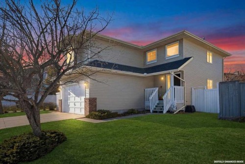 210 Shawinigan Way Sw, Calgary, AB - Outdoor