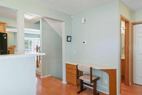 79 Scenic Gardens Nw, Calgary, AB - Indoor