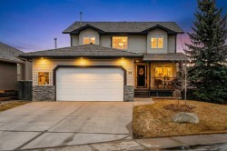 128 West Terrace Crescent  Cochrane, AB T4C 1R3