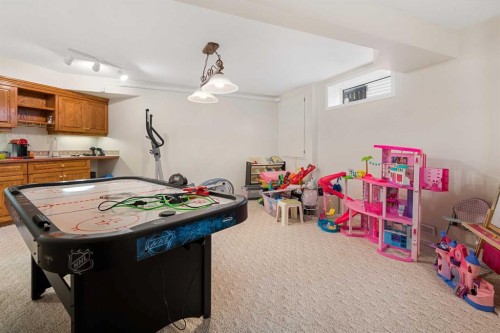 704 Woodside Drive, Airdrie, AB - Indoor