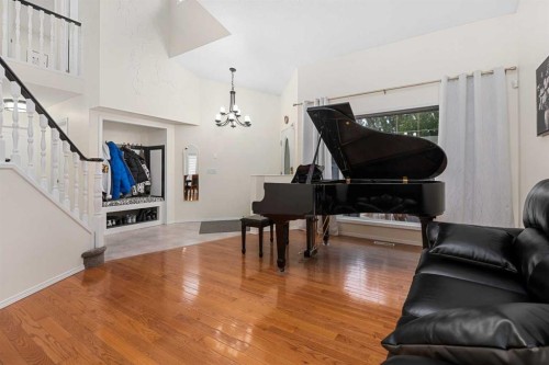 704 Woodside Drive, Airdrie, AB - Indoor Photo Showing Other Room