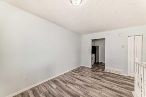 151F Pinehill Road Ne, Calgary, AB - Indoor Photo Showing Other Room