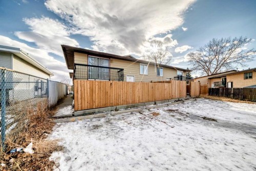 151F Pinehill Road Ne, Calgary, AB - Outdoor