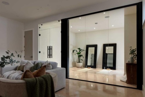 412 40 Avenue Sw, Calgary, AB - Indoor