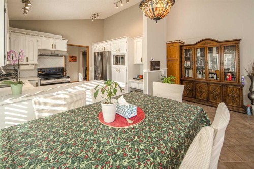 111 Edforth Place Nw, Calgary, AB - Indoor