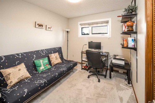 111 Edforth Place Nw, Calgary, AB - Indoor Photo Showing Other Room