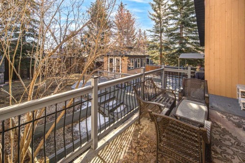 111 Edforth Place Nw, Calgary, AB - Outdoor